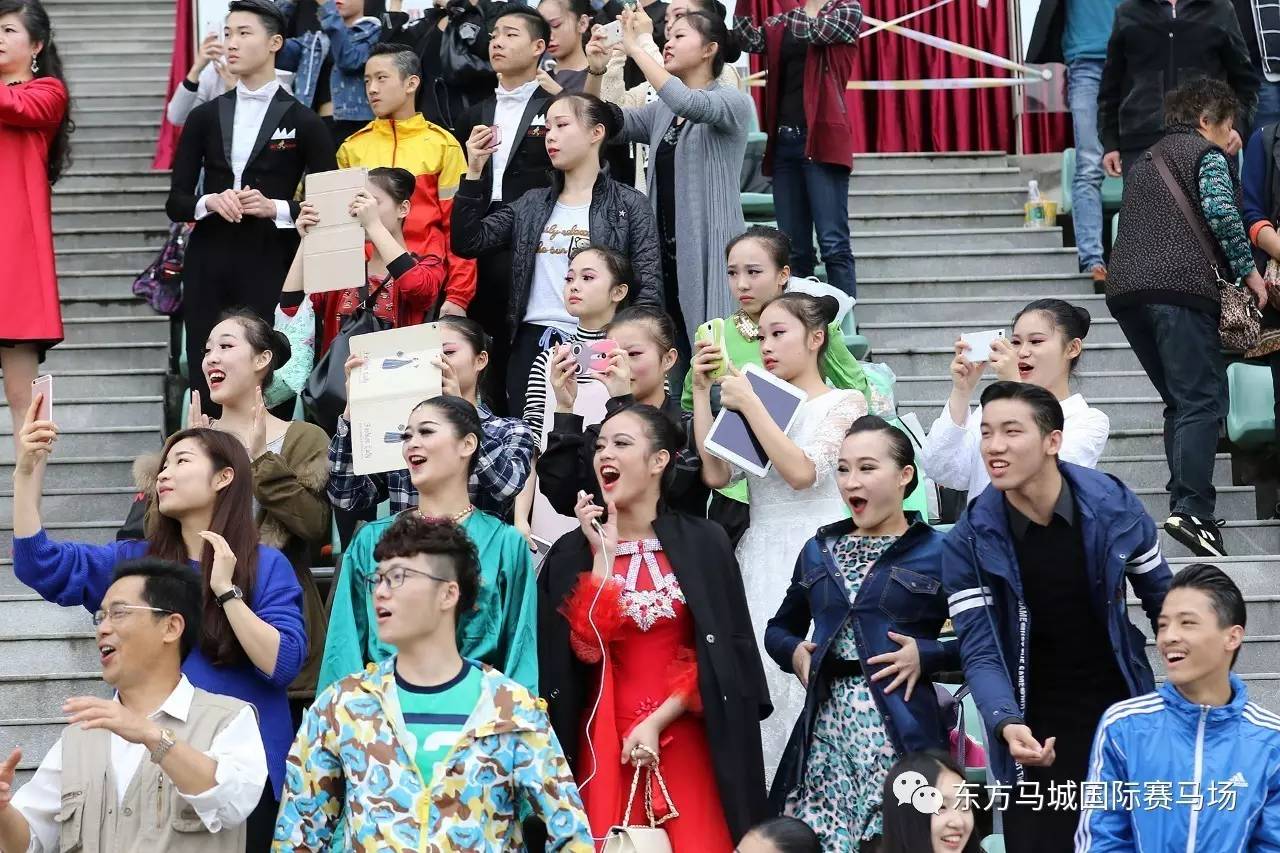 场上精彩瞬间反复播放成佳话