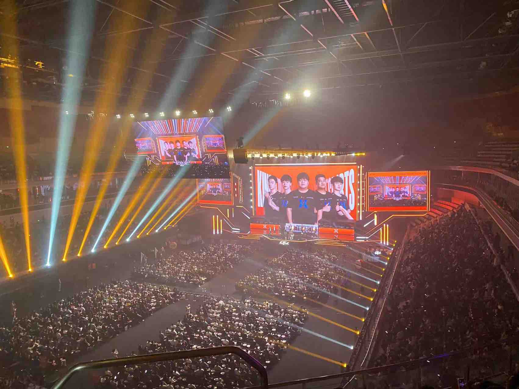 包含精彩比赛频频上演，赛场魅力无限的词条